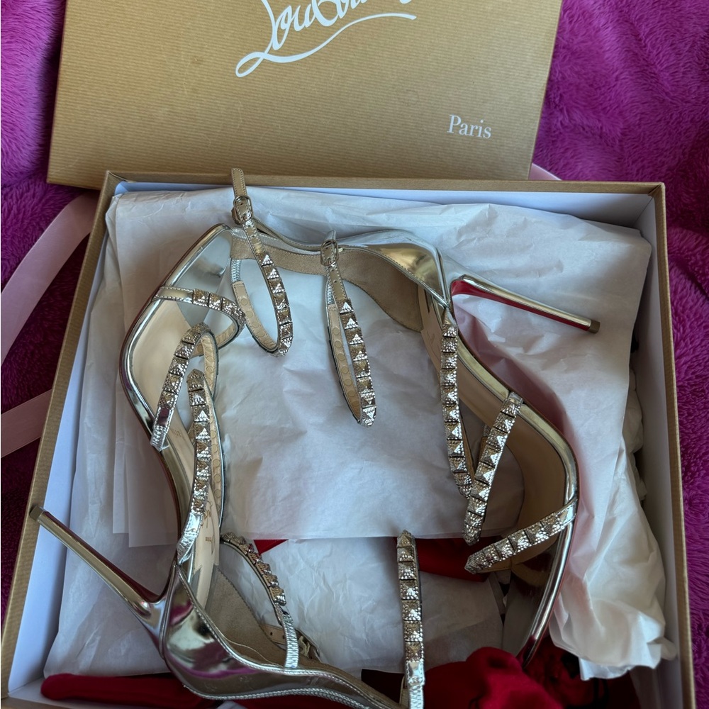 CHRISTIAN LOUBOUTIN
Forever Girl 100 Red Sole Sandals - Picture 5 of 7